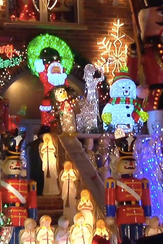 From Manhattan: Dyker Heights Holiday Bus Tour - The Bottom Line