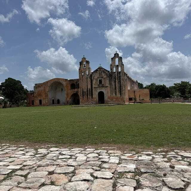 From Merida: Peanuts, our Mayan ancestors - The Melipona Bees and Their Significance