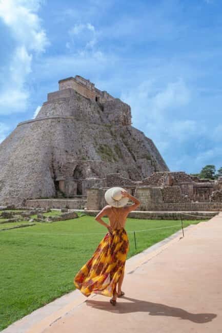 From Mérida:Uxmal and amazing cenotes guided tour with lunch - Exploring Uxmal with a Knowledgable Guide