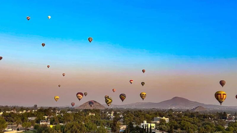From Mexico City: Fly over Teotihuacan in a hot air balloon - An Unforgettable View of Teotihuacan from Above