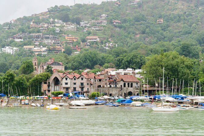 From Mexico City: Valle de Bravo & Butterfly Sanctuary - Key Points