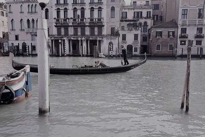 From Milan: Venice Full-Day Guided Tour With Boat Ride - Optional gondola time: what’s included and what isn’t