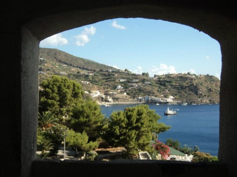 From Milazzo: Lipari and Vulcano Day Trip - The Magic of Vulcano
