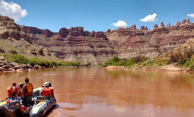 From Moab: Cataract Canyon Whitewater Rafting Experience - Key Points