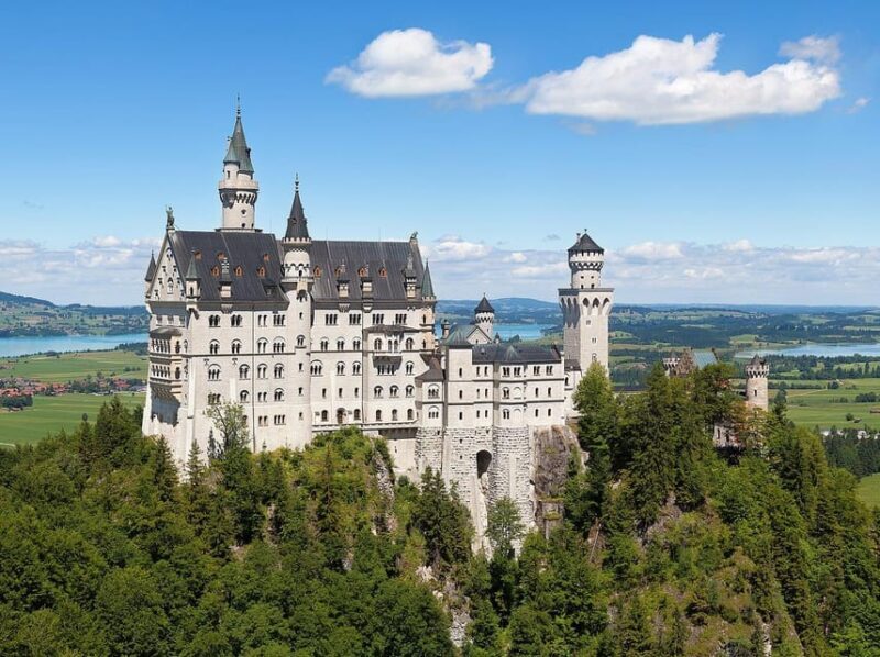 From Munich: To Neuschwanstein Castle, Linderhof, Oberammerg - FAQ