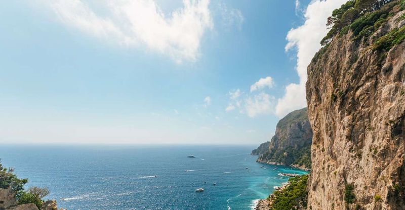 From Naples: Gulf of Naples & Capri Sightseeing Boat Tour - Sea caves included: Grotta Bianca and Grotta Verde