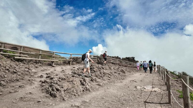 From Naples or Pompeii: Vesuvius Transfer and Entry Ticket - FAQ