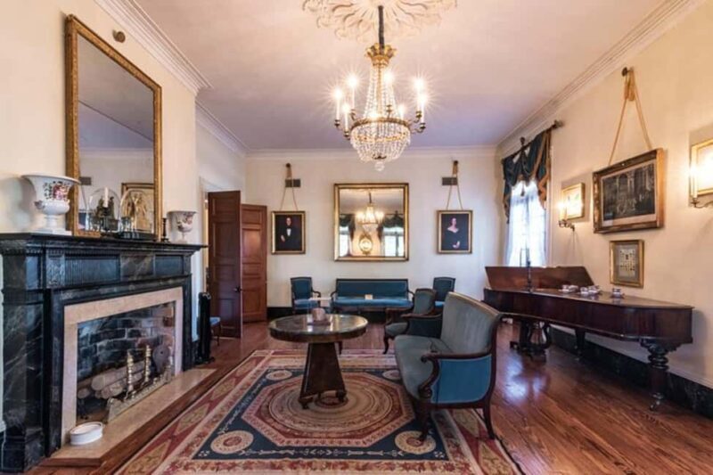 From New Orleans: Oak Alley and Laura Plantation Guided Tour - FAQs