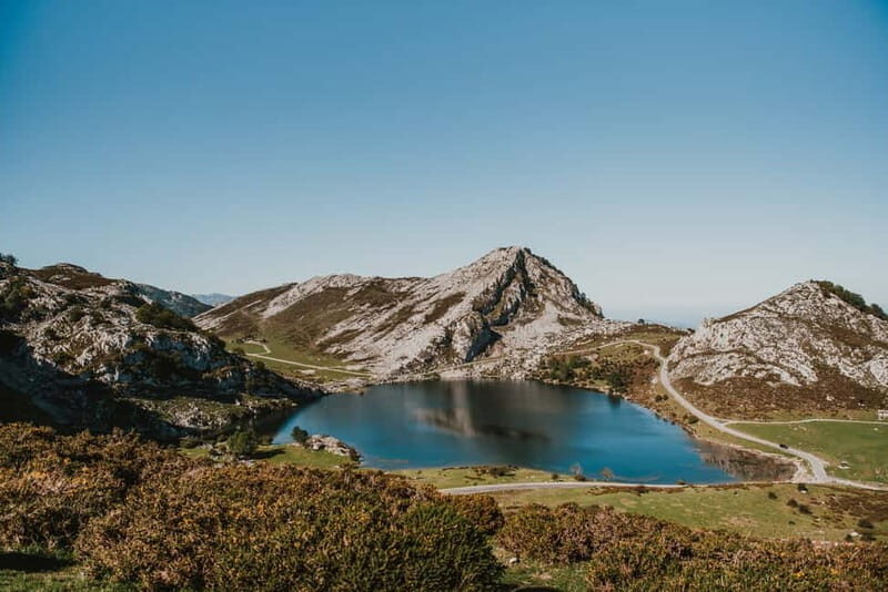 From Oviedo: Covadonga Lakes, Cangas de Onís, and Lastres - Key Points