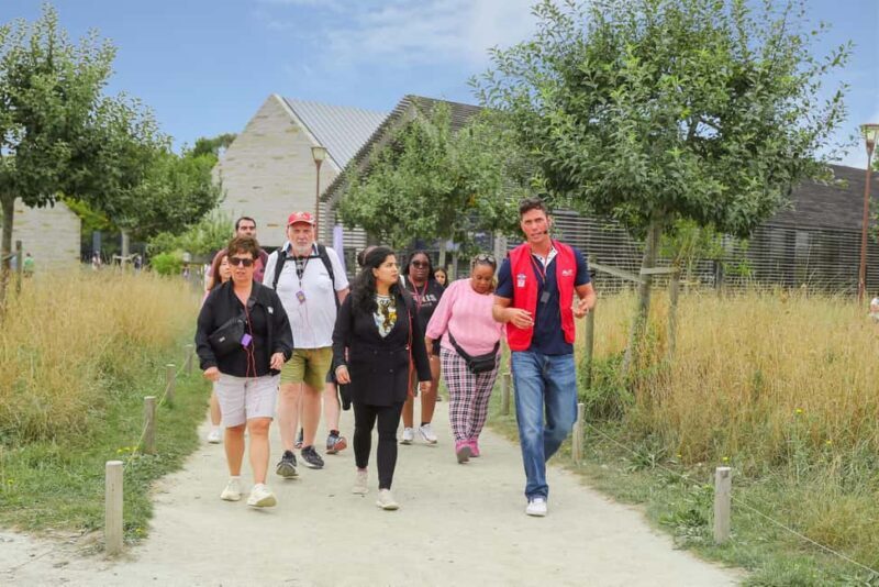 From Paris: Full-Day Mont Saint-Michel Guided Tour - Food and Refreshments