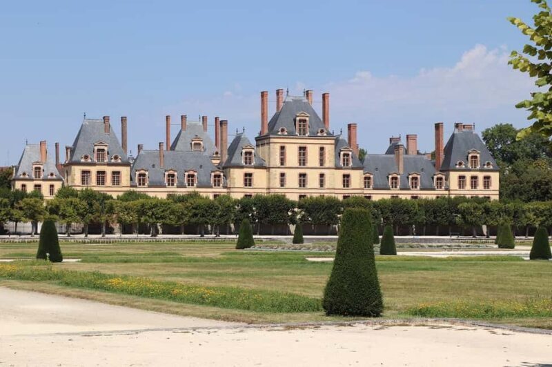 From Paris: Half-Day Tour to Fontainebleau Castle & Barbizon - From Paris: Half-Day Tour to Fontainebleau Castle & Barbizon