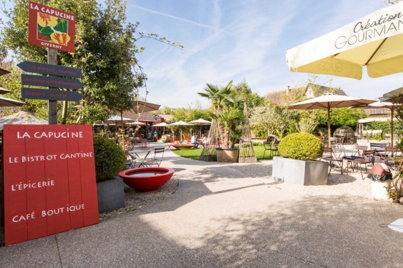 From Paris: Monet Impressionism Tour to Giverny by Minibus - The Best for Who?