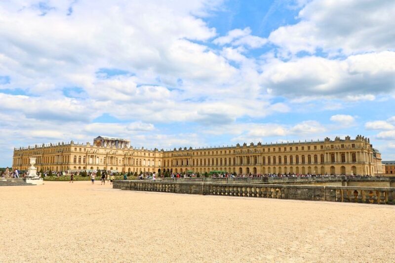 From Paris: Versailles Guided Tour with Skip-the-Line Ticket - Who Should Consider This Tour?