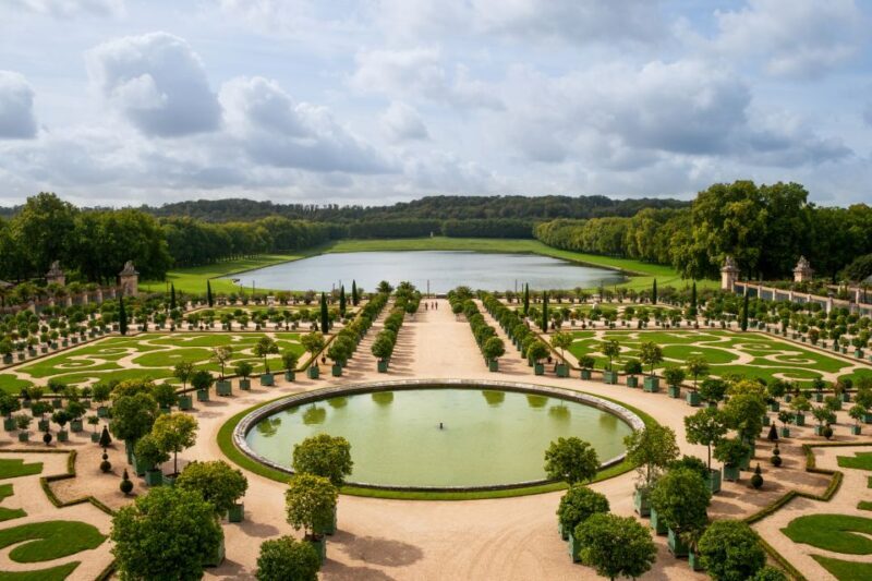 From Paris: Versailles & Louvre Guided Tour - Who Should Consider This Tour?