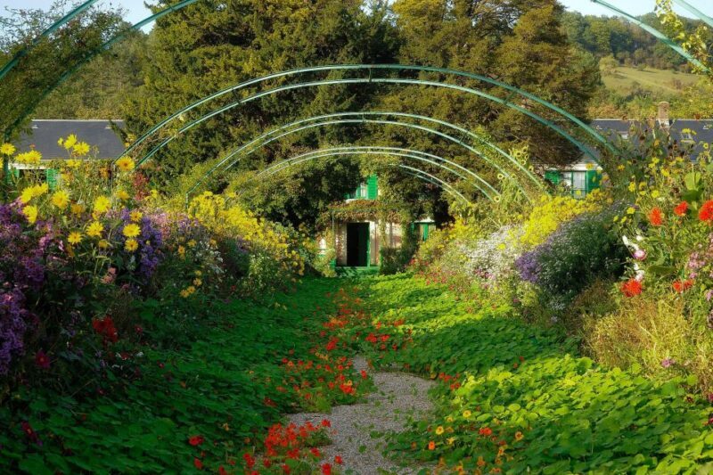 From Paris:Visit of Monet's house and its gardens in Giverny - FAQ