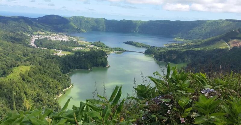 From Ponta Delgada: Sete Cidades Lakes & Fire Lake Day Tour - Key Points
