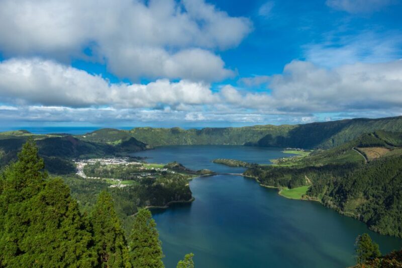 From Ponta Delgada: Vista do Rei to Sete Cidades Guided Trek - Overview of the Trek Experience