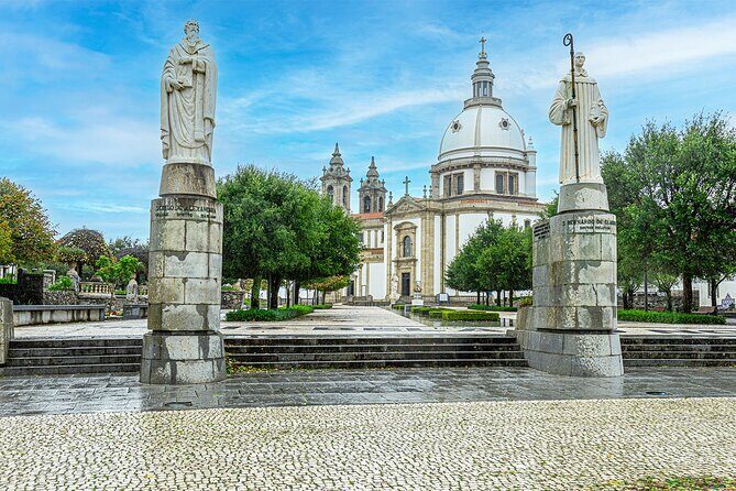 From Porto: Braga & Guimarães - Full Day Experience with Lunch - FAQ