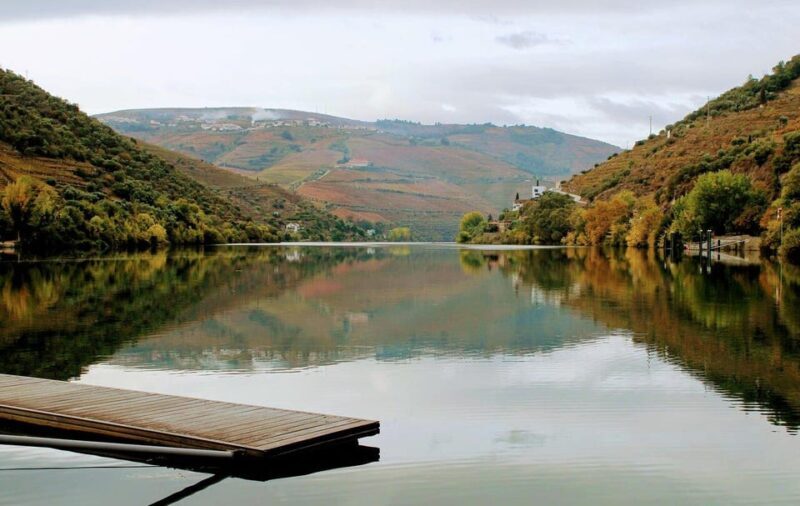 From Porto to Pinhão, Walk & Wine Tour - Exploring Peso da Régua: The Heart of the Douro