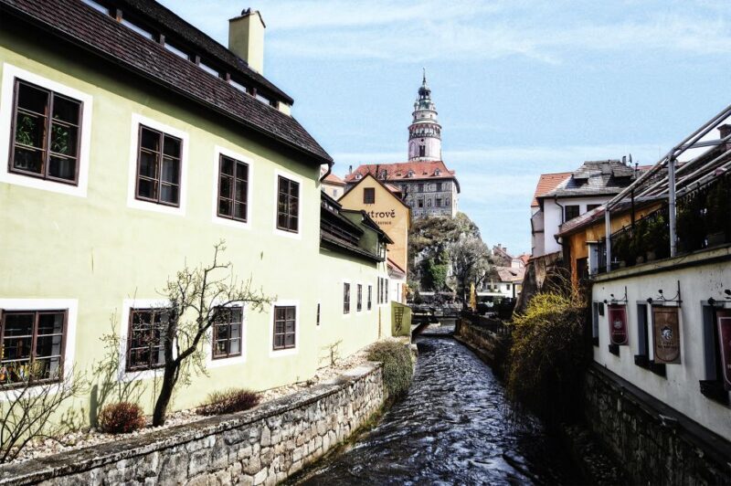 From Prague: Full-Day Cesky Krumlov Tour with Castle Entry - Who Should Consider This Tour?