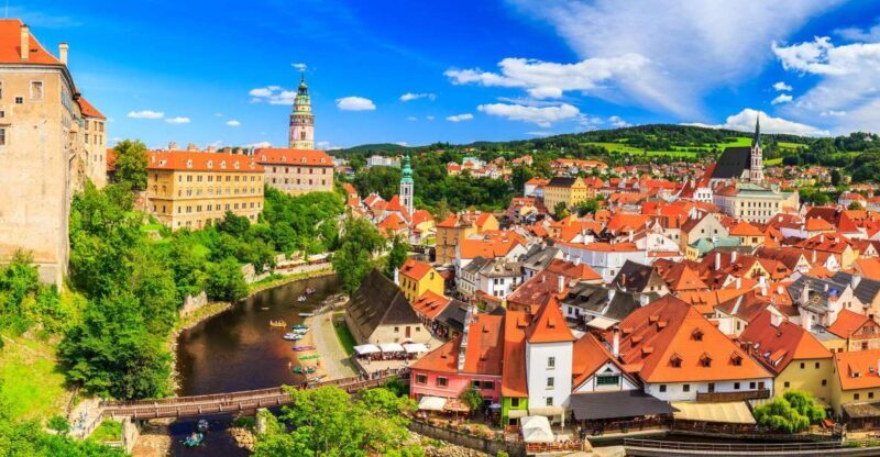 From Prague: Full-Day Trip to eský Krumlov - The Castle and Its Fascinating Highlights