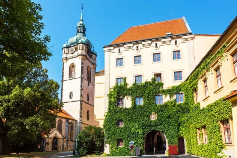 From Prague: Gastronomy Trip  Wine, Beer, Food & Castles - The Scenic Hike and Castle Views