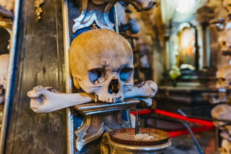 From Prague: Kutna Hora and Bone Chapel Tour - Key Points