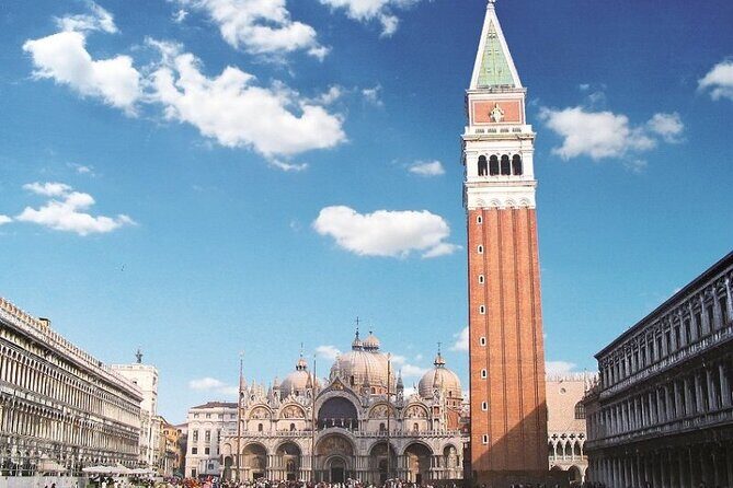 from Punta Sabbioni: Murano and Burano + Venice in the afternoon - Key Points