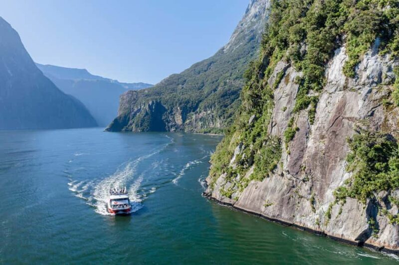 From Queenstown: Milford Sound Day Trip on Premium Coach - FAQs