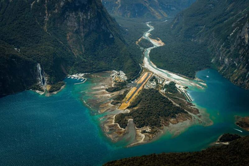 From Queenstown: Milford Sound Flight and Nature Cruise - The Return Flight and Views