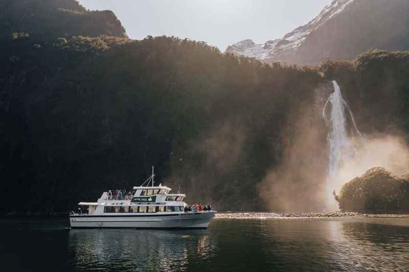 From Queenstown: Milford Sound Full-Day Trip by Plane & Boat - Flying Out: 30–40 Minutes of Central Otago and Fiordland Overhead