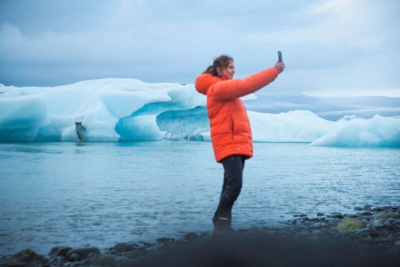 From Reykjavik: Jökulsárlón Glacier Lagoon and Diamond Beach - An In-Depth Look at the Tour