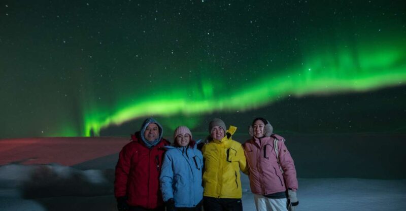From Reykjavik: Northern Lights Guided Tour with Photos - Key Points