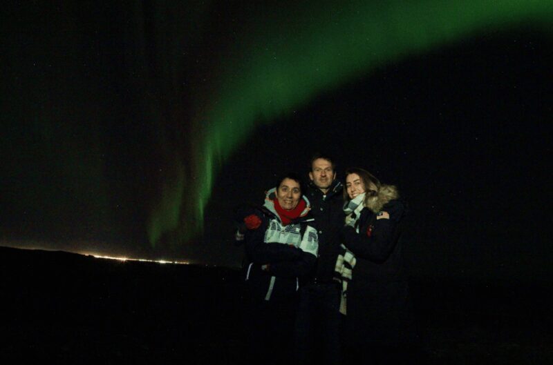 From Reykjavík: Northern Lights Tour with Hot Cocoa & Photos - The Real-World Pros and Cons (Based on Reviews)