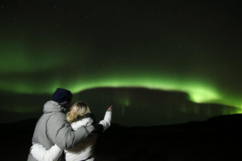 From Reykjavik: Northern Lights Tour with Hot Cocoa & Photos - Who It’s Best For