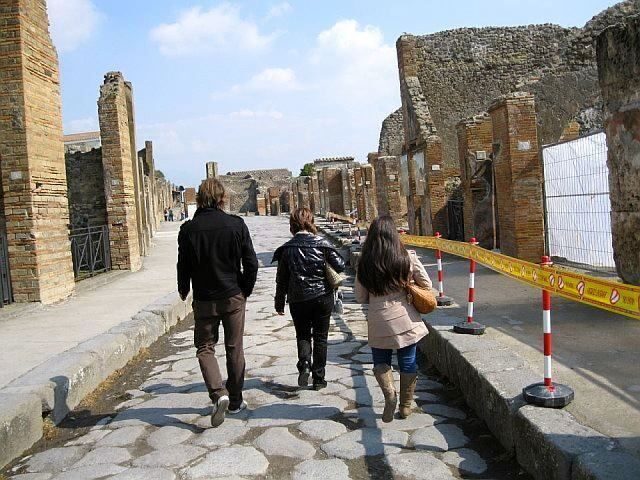 From Rome: Pompeii & Amalfi Coast Full-Day Private Tour - Who Is This Tour Best For?