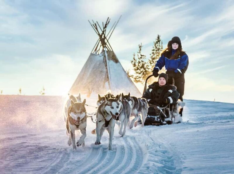 From Rovaniemi: Private Tour to Santa Claus Village - Exploring Santa Claus Village