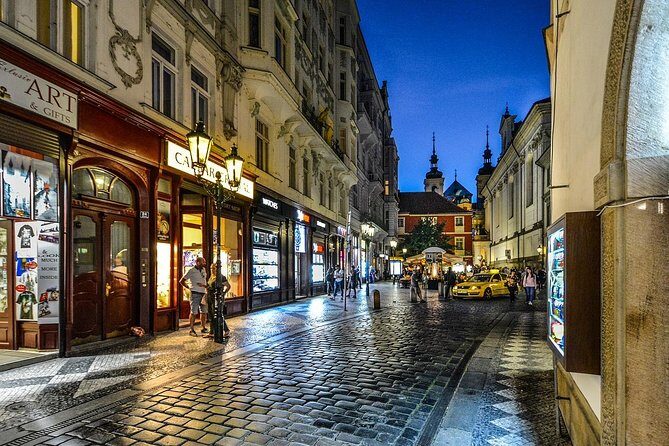 From Salzburg to Prague, Private Transfer with 2h of Sightseeing - The Sum Up