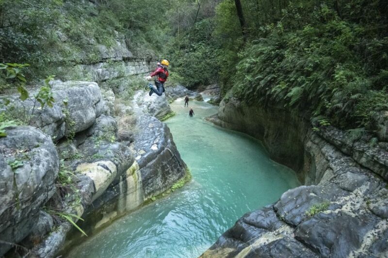 From Santiago,NL: Matacanes Canyon Canyoneering Tour & Lunch - Detailed itinerary breakdown