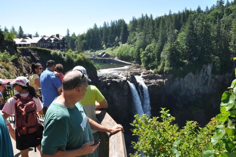 From Seattle: Snoqualmie Falls and Wineries Tour w/ Transfer - FAQ