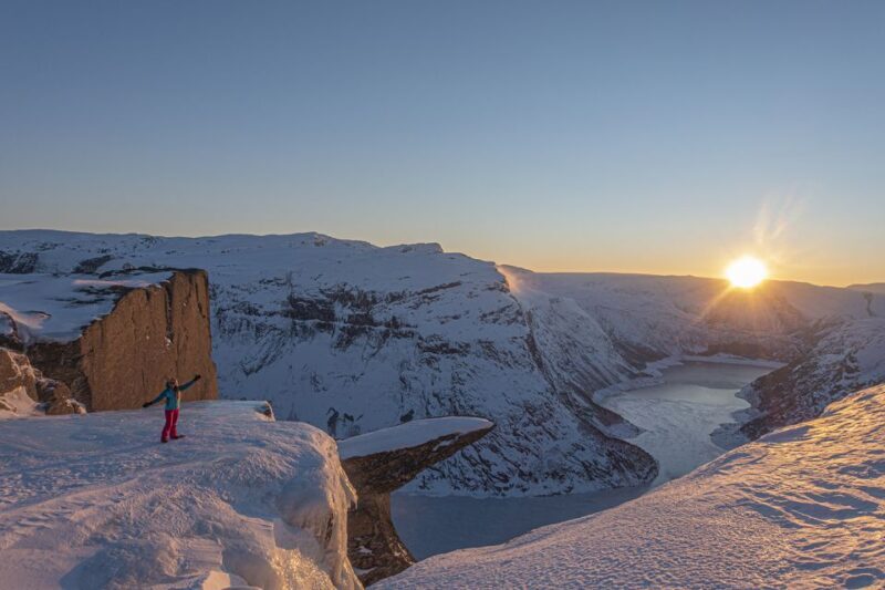 From Skjeggedal: Trolltunga Sunset Winter Overnight tour - Safety and Weather Considerations