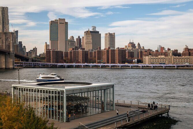 From Skyscrapers to Cobblestones NYCs Brooklyn Bridge Adventure - An In-Depth Look at the "From Skyscrapers to Cobblestones" Tour