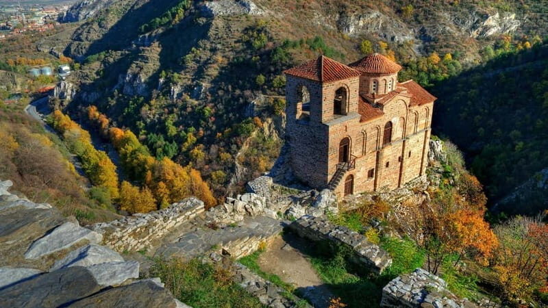 From Sofia: Plovdiv, Asen's Fortress and Bachkovo Monastery - Bachkovo Monastery: Spiritual and Artistic Treasures
