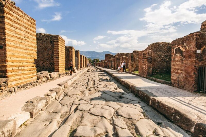 From Sorrento: Pompeii with an Archaeological Guide & Ticket - What to Expect from the Pompeii Tour