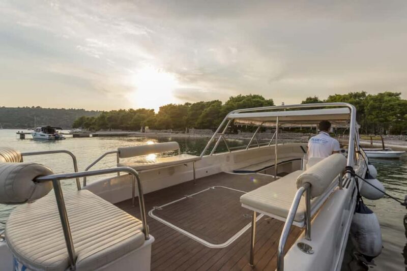 from Split- ** 5 island tour with visiting Blue Cave, Hvar** - Key Points