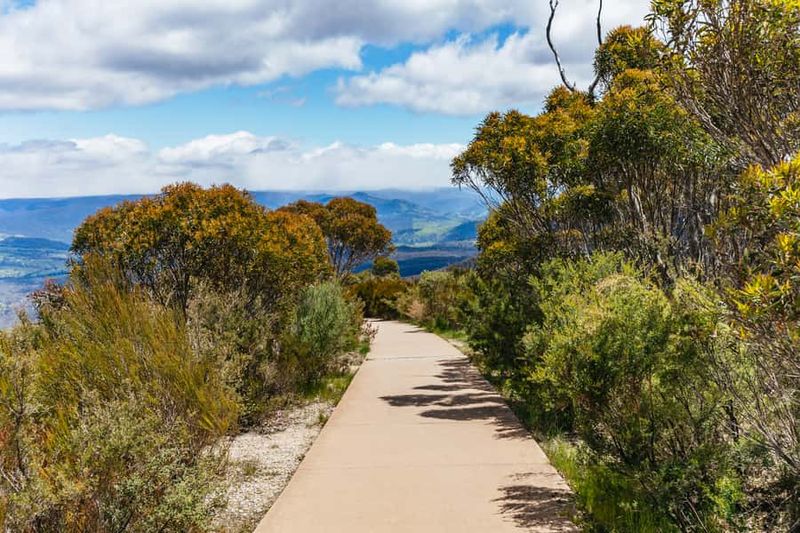 From Sydney: Blue Mountains Full-Day Trip - The ferry back to Circular Quay: the surprisingly good finish