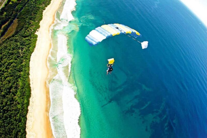 From Sydney: Tandem Skydive Experience over Wollongong Beach - The Experience on the Ground