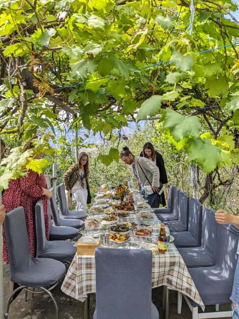 From Tbilisi: Day Trip to Armenia with Homemade Lunch - Traditional Armenian Lunch with a Local Family
