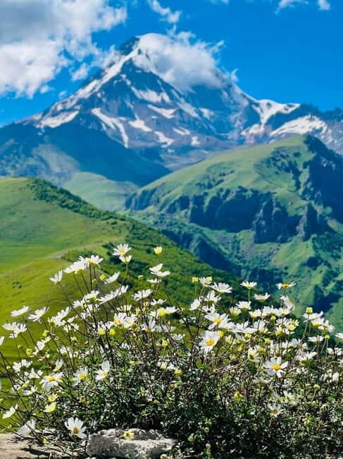 From Tbilisi: Day Trip to Kazbegi - Key Points