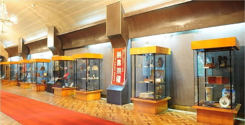 From Tbilisi: Gori and Uplistsikhe Group Tour - The Sum Up